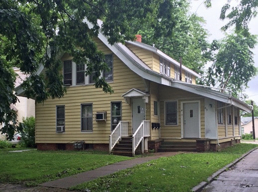 Primary Photo - 812 W Main St