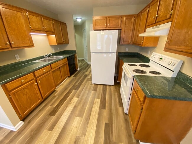 Building Photo - For Lease - 3 Bed, 2 Bath, 1338sqft home in Lebanon