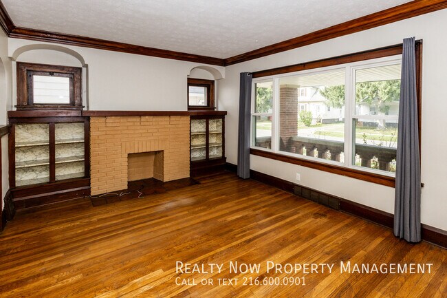 Foto del edificio - 3765 W 134th St