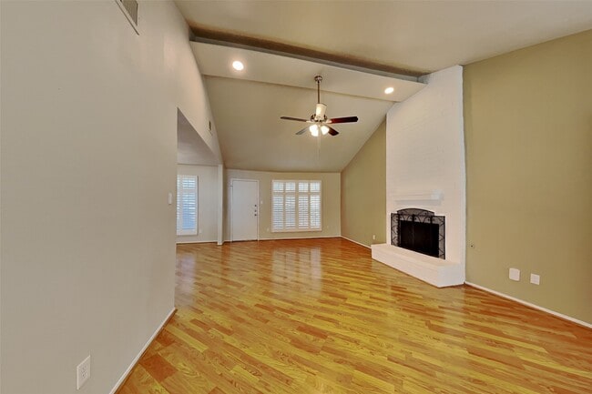 Foto del edificio - 20 Early Dawn Ct