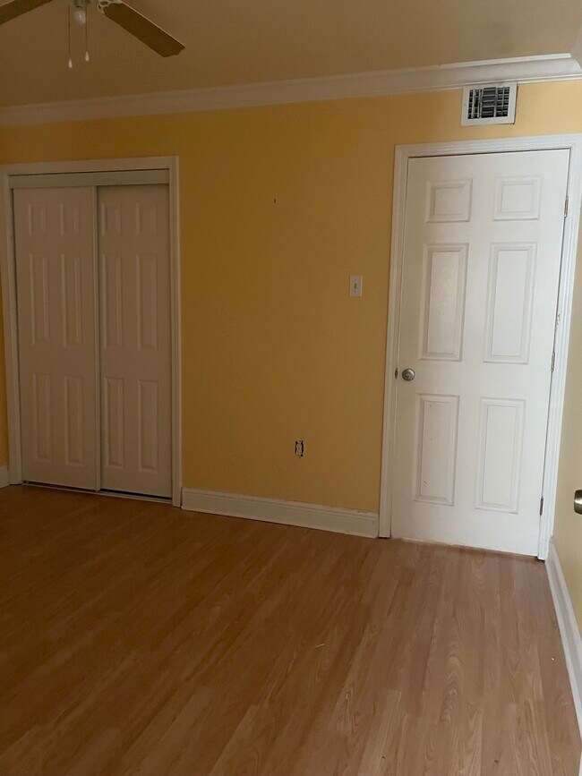 Building Photo - 4600 Gawain Dr