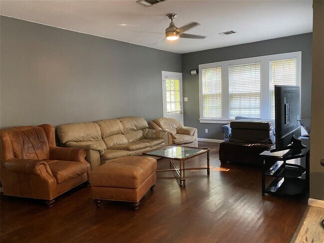 Foto del edificio - 3804 Duval St