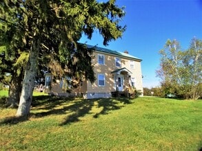 Building Photo - 27 Yasgur Rd