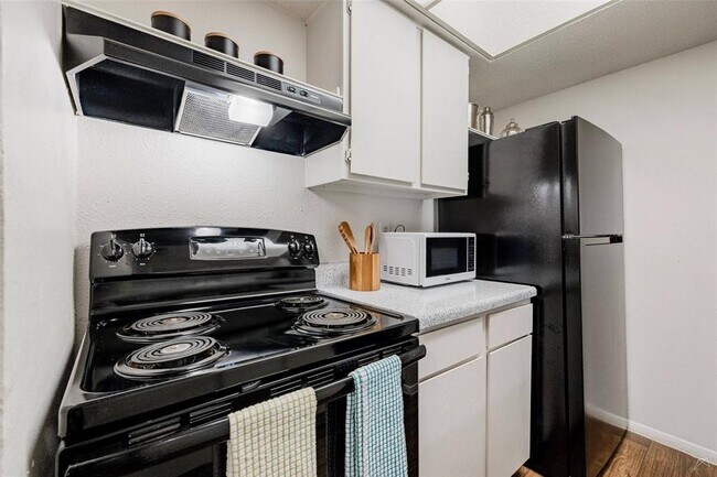 Foto del edificio - 3600 Greystone Dr