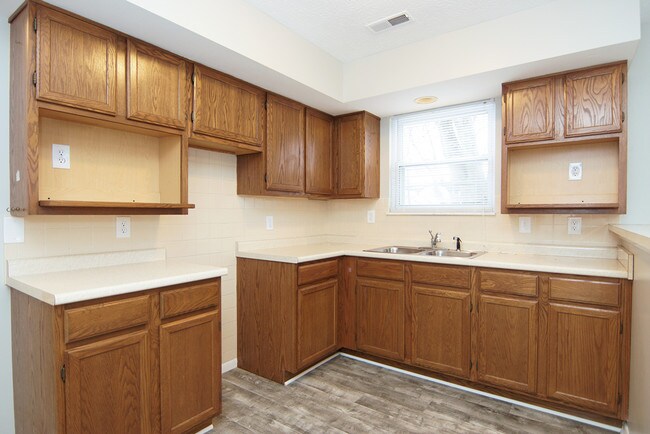 Foto del edificio - 2784 Breezy Way