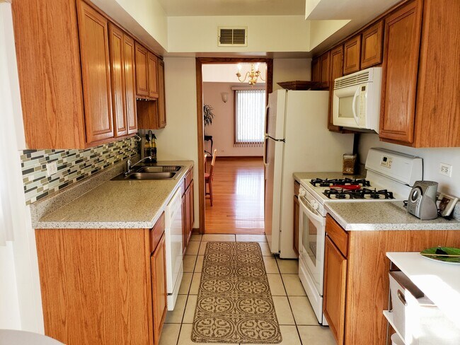 Foto del edificio - 4901 N Harlem Ave