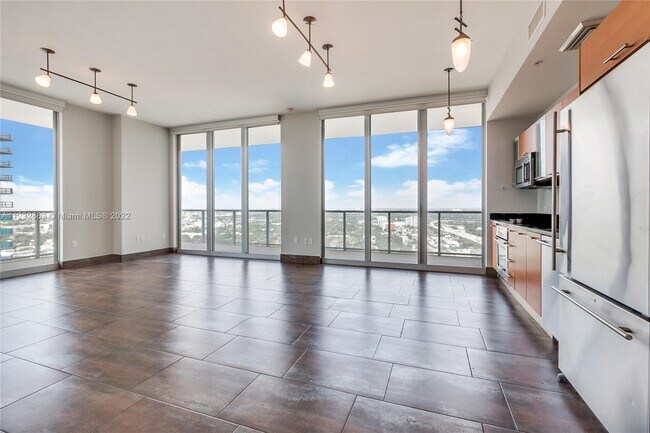 Foto del edificio - 3470 E Coast Ave
