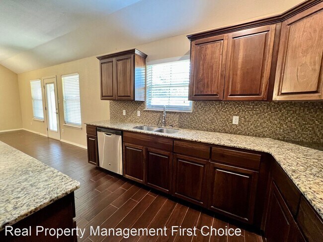 Building Photo - 3 br, 2 bath House - 426 Ridge Point Drive