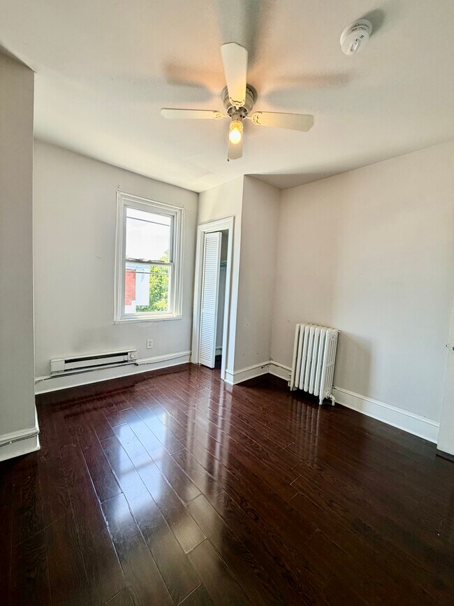 Foto del edificio - 5765 Osage Ave