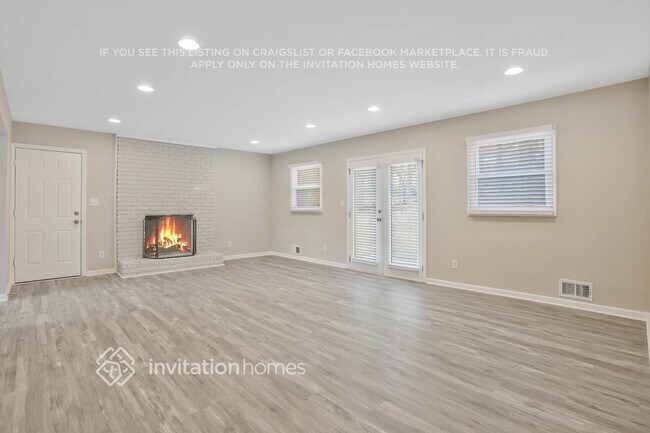Foto del edificio - 6799 Browns Mill Lake Rd