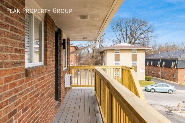 Foto del edificio - 611 Riverview Dr