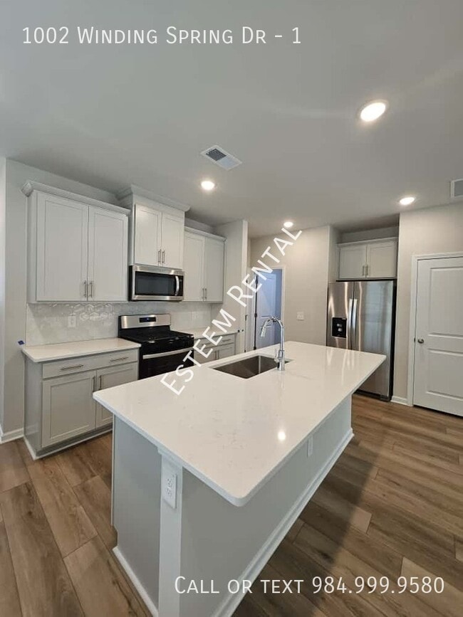 Building Photo - 1002 Winding Spg Dr