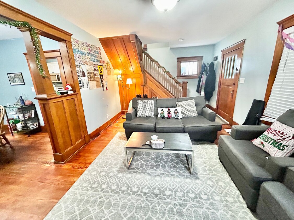 Primary Photo - 1502 Geddes Ave
