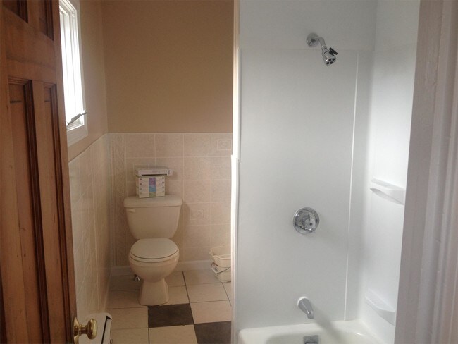 Building Photo - 101 Columbia St