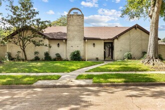 Building Photo - 4010 Paraguay Cir