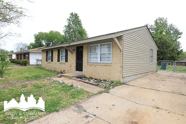 Building Photo - 3822 Ford Rd