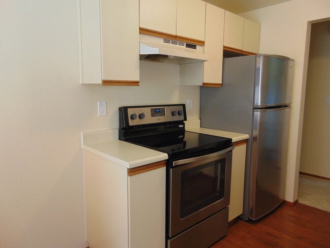 Building Photo - Lovely 2 Bedroom/2 Bath Condo in Bitter La...