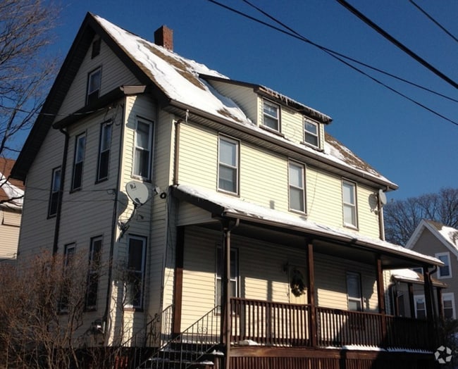 Building Photo - 59 Cross St