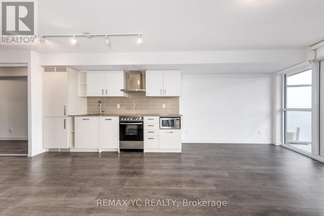 Building Photo - 125 Redpath Ave