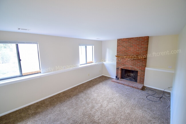 Foto del edificio - 2018 Lexington Ct