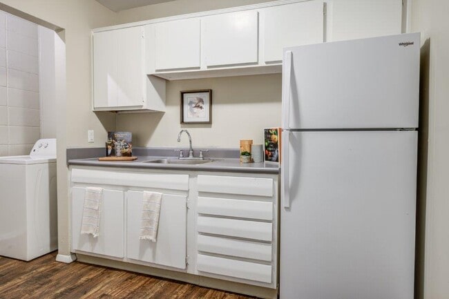 Foto del edificio - The Summit at Ridgewood Apartment and Townhomes