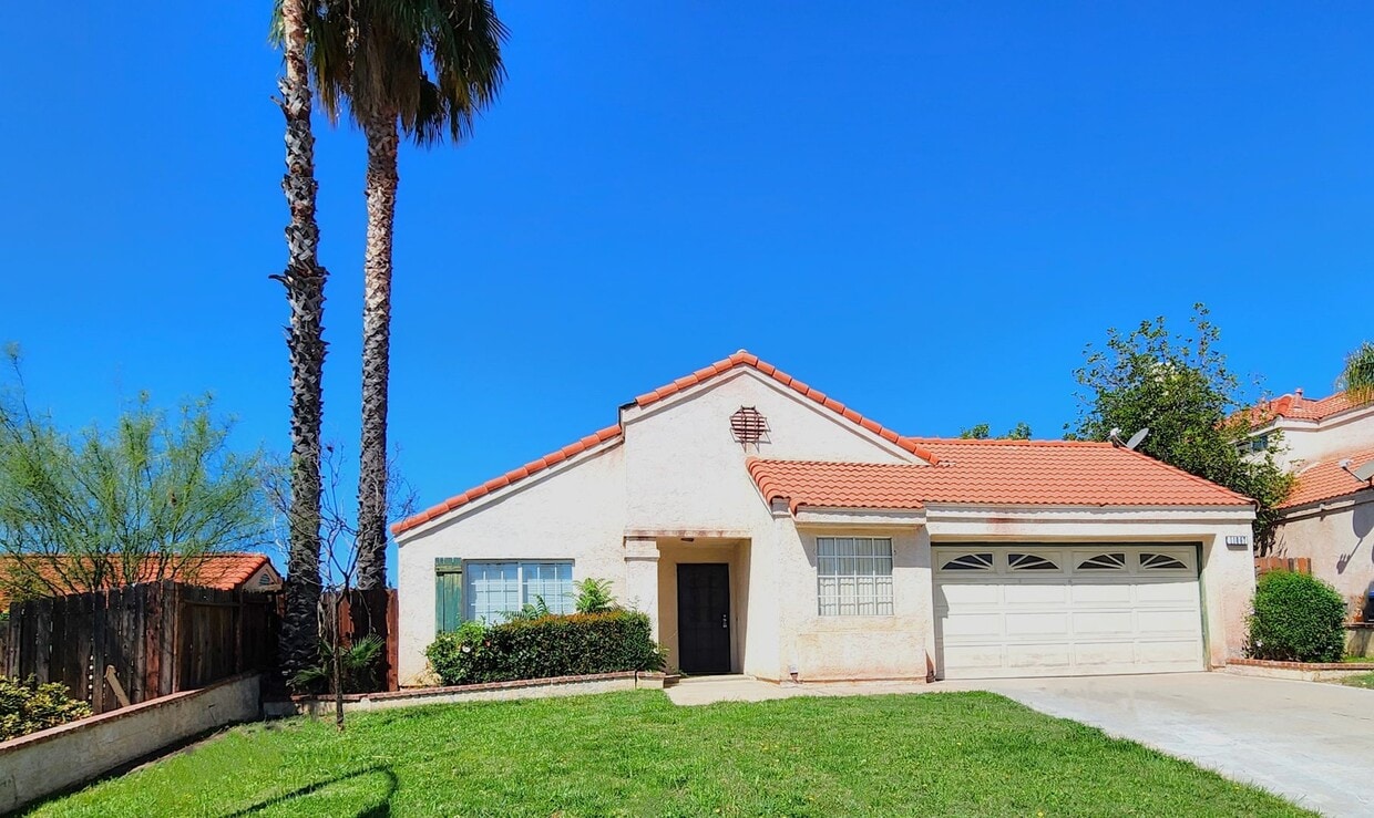 Primary Photo - Spacious 4 Bedroom, 2 Bath, Single-Story H...