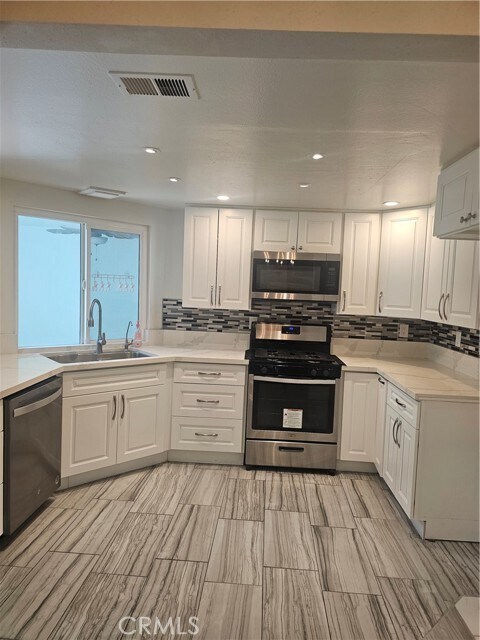 Foto del edificio - 2316 Greenwich Dr