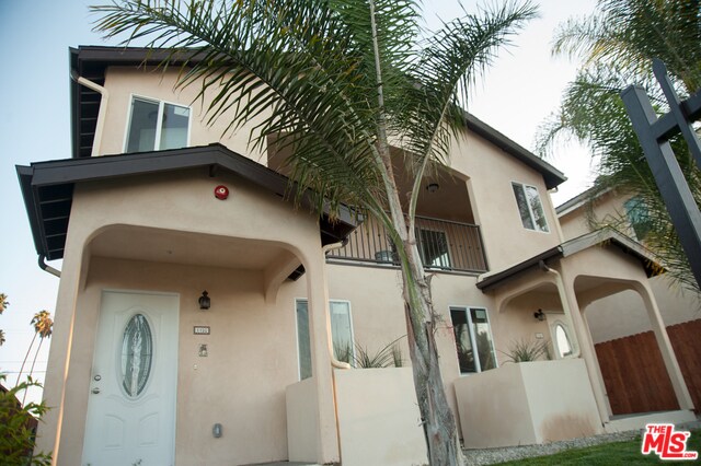 Building Photo - 1150 W 55th St
