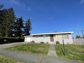 Building Photo - 2201 S 15th St