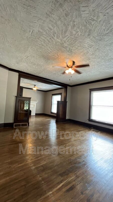 Building Photo - 1701 C