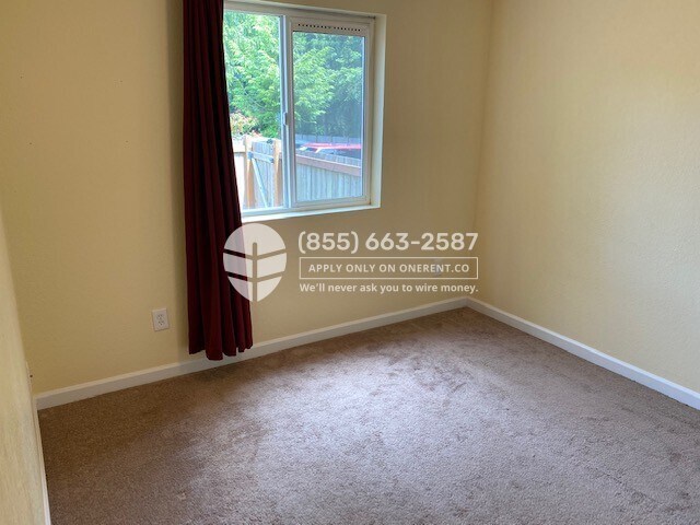 Building Photo - 7611 Ridgewood Dr