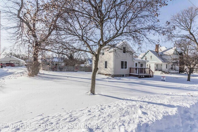 Building Photo - 2 br, 1 bath House - 410 5th St