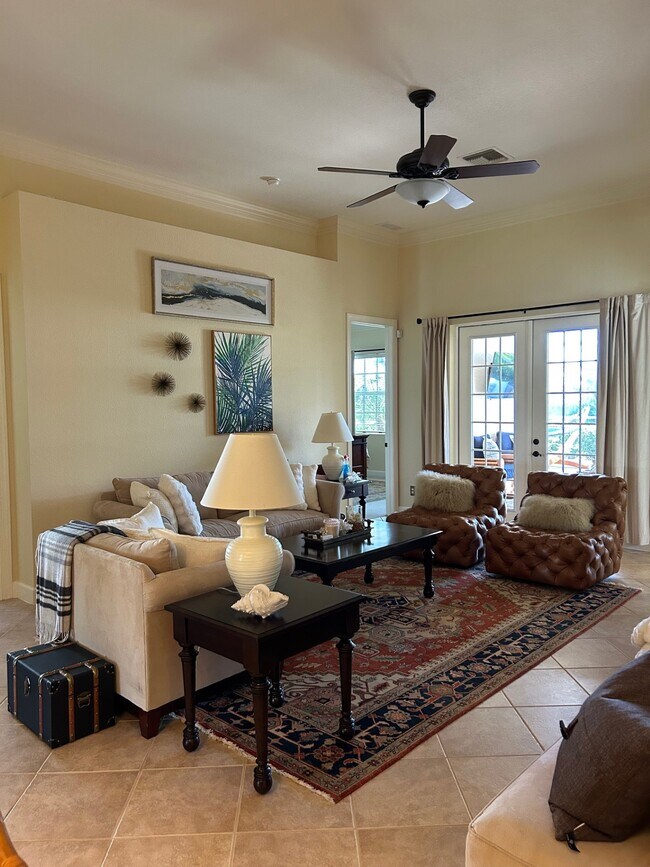 Sala de estar - 20099 Seadale Ct