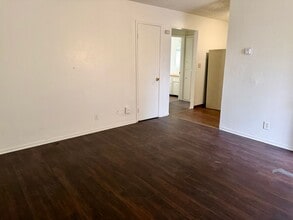Building Photo - 489 S Backer Ave