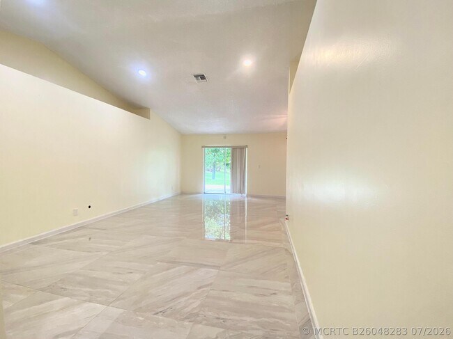 Foto del edificio - 5314 Blueberry Hill Ave