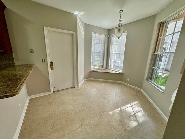 Building Photo - 20971 Via Azalea