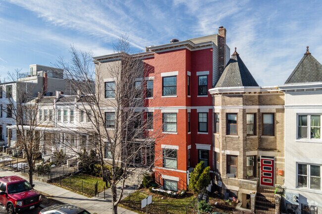 Building Photo - The Heights on Tenth