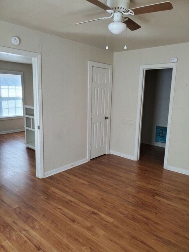 17041706 Mulford St Unit 1704 Mulford, Killeen, TX 76541 Room for