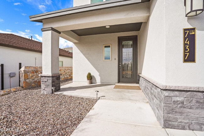 Building Photo - 7437 Schweitz Ct