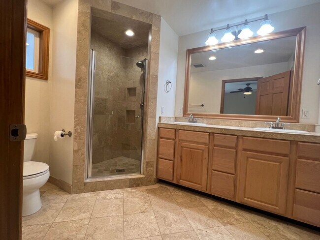 Foto del edificio - 3/2.5/2 Charming home in Minden!