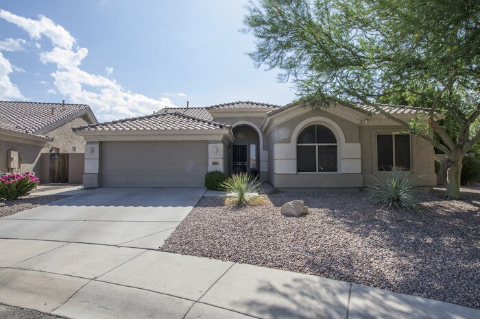 Foto principal - 1302 W Deer Creek Rd