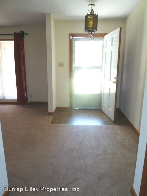 Building Photo - 4 br, 2.5 bath House - 120 S Roberson St