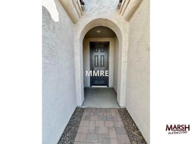 Building Photo - Nice 4 bedroom home with bonus room in gat...