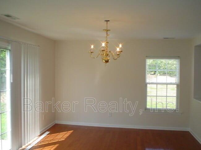 Building Photo - 6005 Namozine Ct