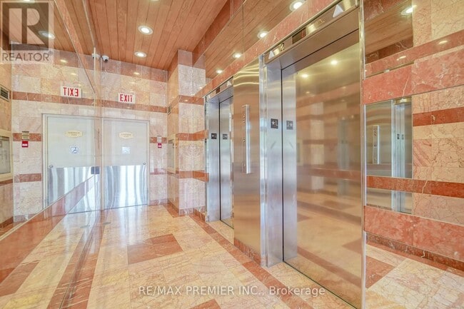 Building Photo - 250 Queens Quay W