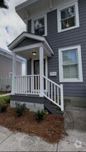Building Photo - 103 W 31st Ln