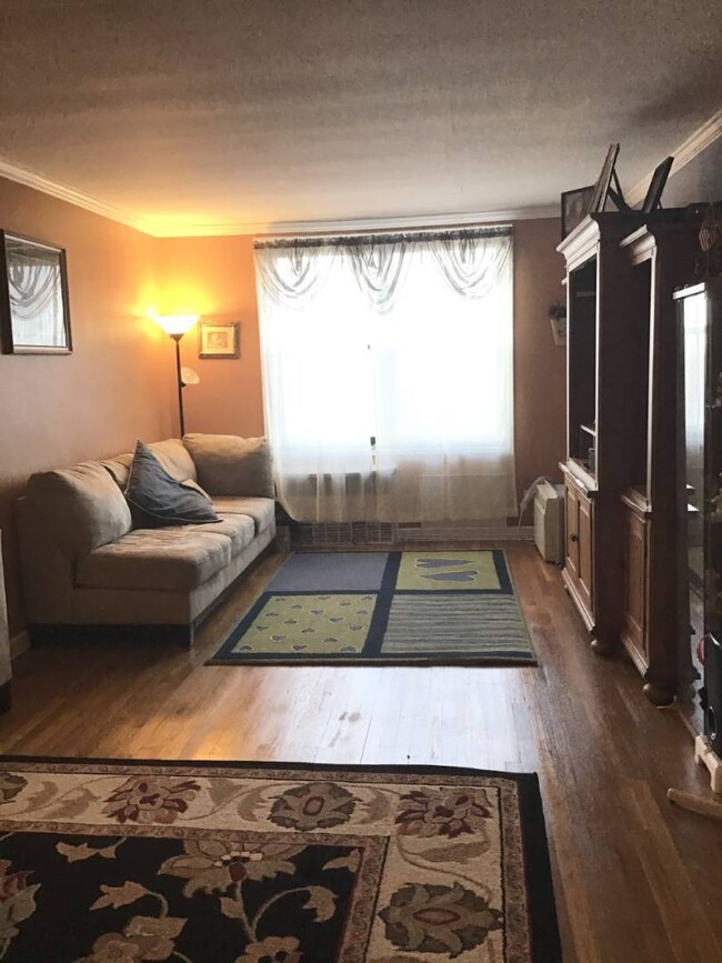 Foto del edificio - 139-15 83rd Ave