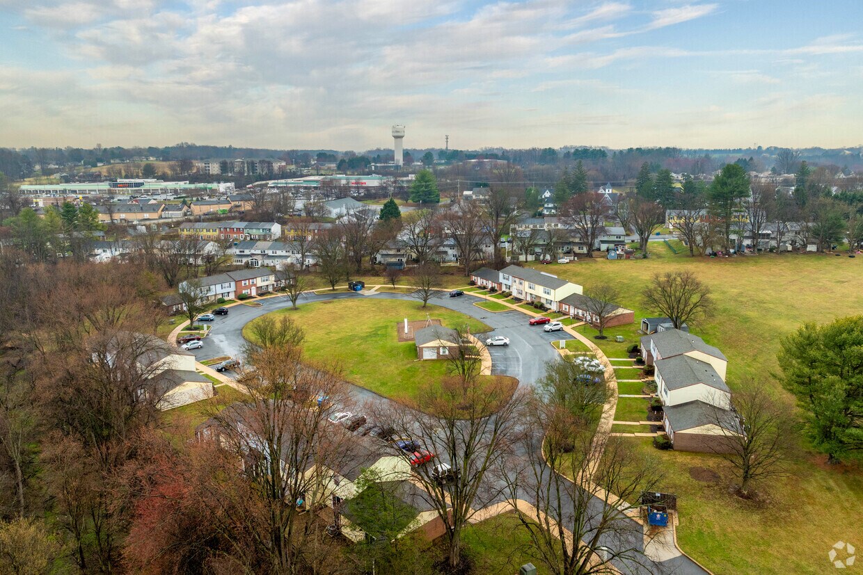 Foto aérea - Meadowside Apartments