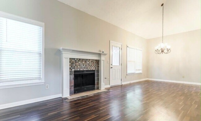 Building Photo - 773 Wilkes Dr
