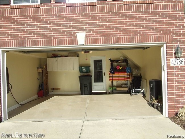 Building Photo - 43786 Cherry Grove Ct E